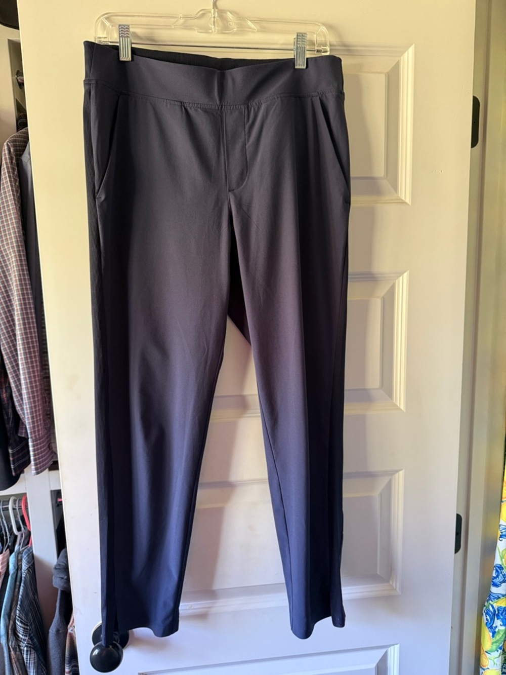 Athleta Brooklyn Cropped Performance Pants in Navy